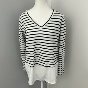 Long-Sleeved V-Neck Blue Striped Dynamite Shirt with White Bottom Detail